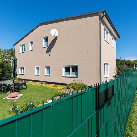 Family Holiday Home Near The Beach With Large Garden Kröpelin Eksteriør bilde