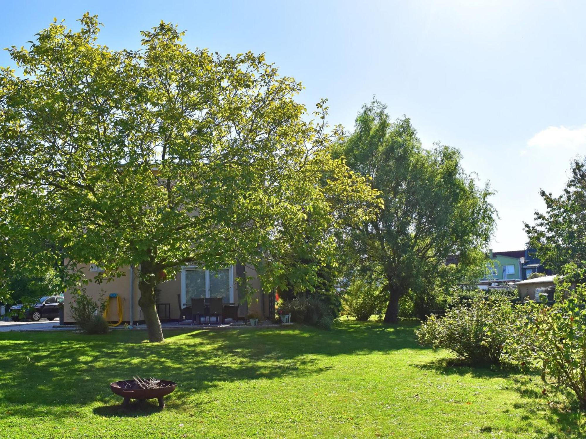 Family Holiday Home Near The Beach With Large Garden Kröpelin Eksteriør bilde